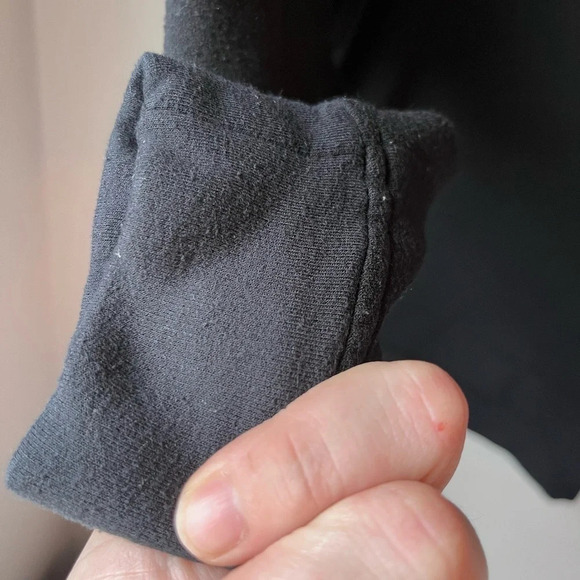 Orvis women’s small black soft cozy sweatshirt - Picture 3 of 5